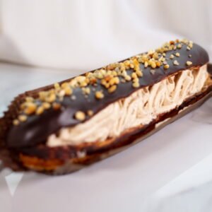 Éclair chocolat noisette